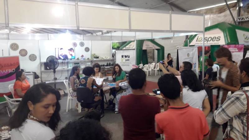 Roda de conversa sobre produção intelectual afro-brasileira.